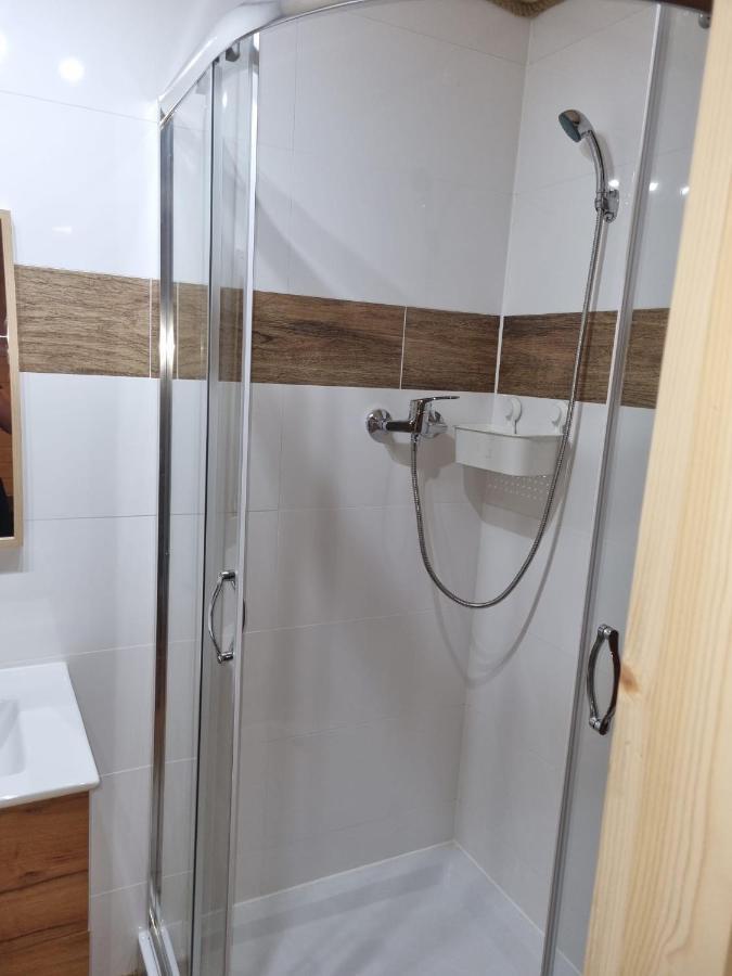 Domki Pod Debami 波别罗沃 外观 照片